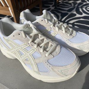 Asics Gel 1130 Womens 8.5 in White/Birch